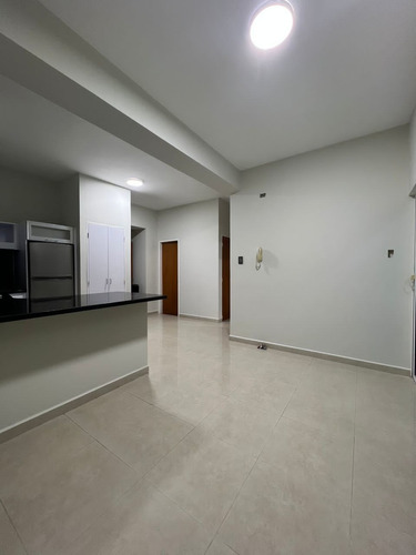 Imagen 2 de 9 de Apartamento En Alquiler Trigaleña Aca