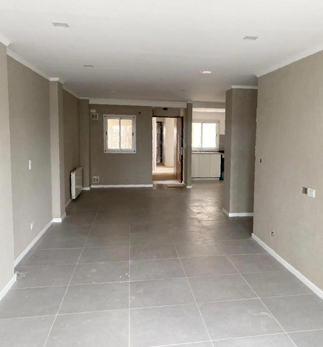 Departamento En Venta - 2 Dormitorios 2 Baños - Pergamino