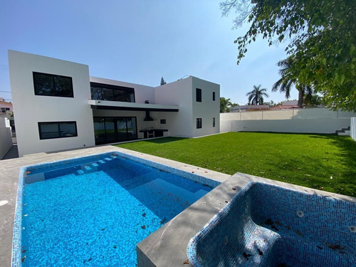 Casa Residencial En Venta En Lomas De Cocoyoc