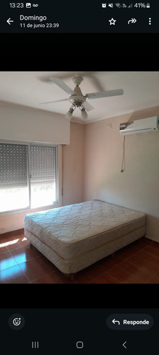 Casa De 4 Dormitorios Y 3 Baños Con Casa De Casero