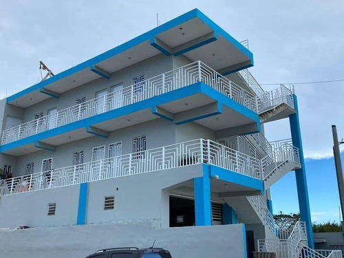 Edificio En Venta En Punta Cana Con 7 Apartamentos + Local C