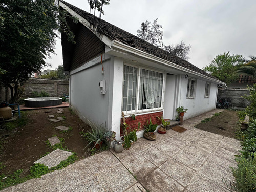 Casa Remodelada En Pasaje Cerrado