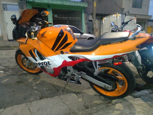 Imagem 2 de 9 de Honda Repsol
