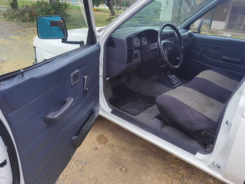 Nissan Estaquitas Estacas