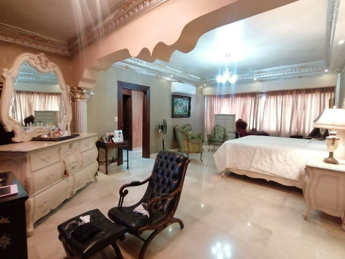Penthouse En Venta Naco 600 Mts Con Terraza Privada