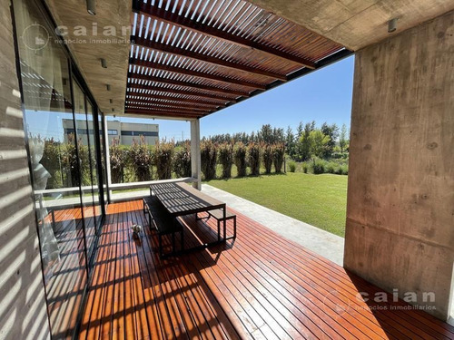Imagen 15 de 23 de Espectacular Casa En San Benito, Villanueva