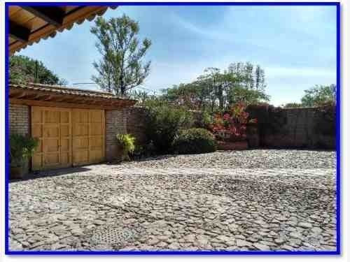 En Jurica, Estilo Colonial Mexicano, 4 Habitaciones, 10 Auto