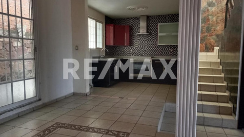 Imagen 6 de 29 de Casa En Renta En Barrio De Analco - (2)