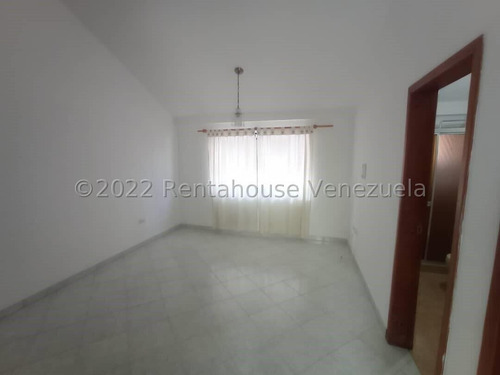 Imagen 7 de 30 de Deisim22-22935 Hermosa Villa Ubicada En Urb Prebo I Valencia Carabobo Con Patio, 4h Habitaciones (incluye Una De Servicio) Excelente Distribucion