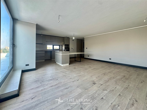 Departamento Penthouse En Venta De 2 Dorm. En Vitacura