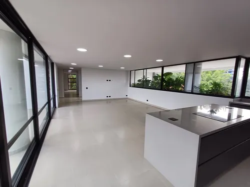 Apartamento En Venta En El Poblado - Sector El Tesoro. Cod V16786