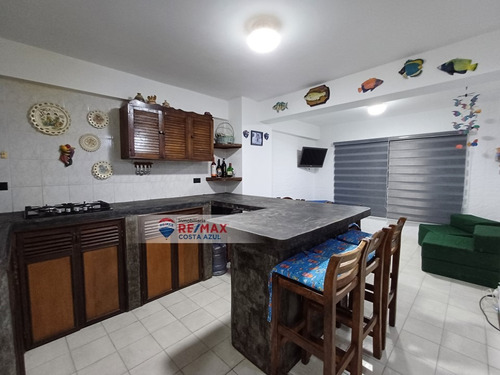 En Venta Comodo Y Bello Thown House En El Conjunto Cantabrico, Con Accion Incluida En Islas Del Sol, Chichiriviche