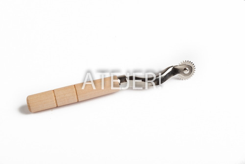 Imagen 2 de 6 de Ruleta Para Marcar Tela Mango De Madera Por Unidad