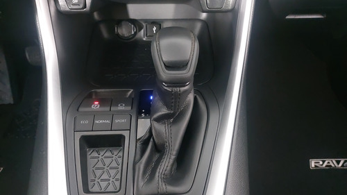 Toyota RAV4 2.5 LE AUTO