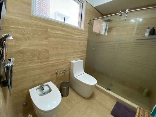 Venta De Apartamento Campo Alegre. 4hab+s/4baños+s/4p
