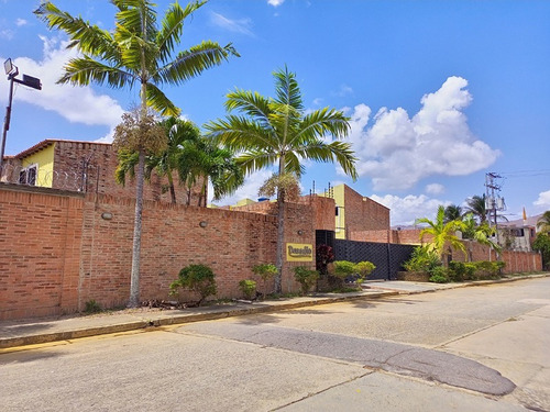 Imagen 3 de 14 de Fernando Guerrero Vende Townhouse En Res Danubio Manantial, Naguanagua