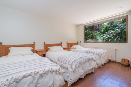 Casa Con Excelente Ubicación En Zapallar