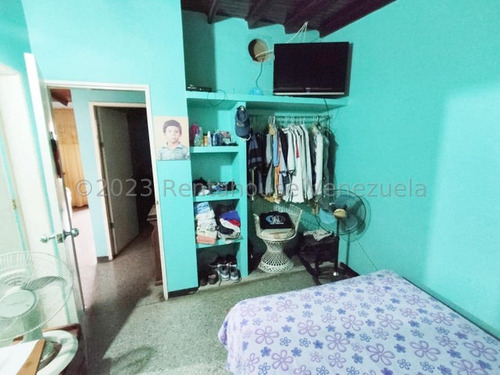 Amplia Casa En Venta Ubicada En Calle Tranquila Y Segura De El Paraíso Cabudare,gabriela C