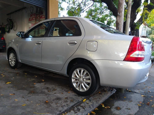 Toyota Etios 1.5 Sedan Xls 2014