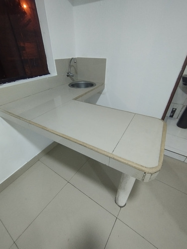 Departamento En San Borja, Mini Departamento En San Borja, Departamentos En San Borja, En Avenida Rosa Toro Cuadra 9 Cruce Con Canada Cuadra 35, Excelente Zona Comercial Todo A La Mano
