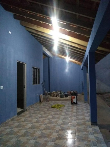Casa À Venda Na Rua João Luiz Vieira, Vila Moreira, Cornélio Procópio - Pr - Liv-8785