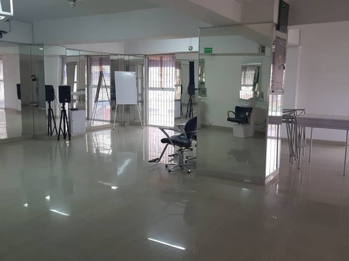 Imagen 18 de 30 de Para Oportunidad De Negocio, Local Comercial En Venta, Ubicado En Torre Venaragua, Calle Santos Michelena