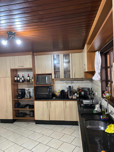 Casa A Venda Com 4 Quartos E 1.300m2 Em São José Dos Pinhais