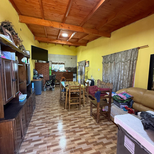 Dos Casas En Lote De 12 X 43 En Venta Saladillo