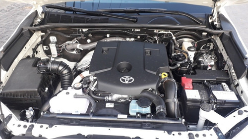 Imagen 11 de 14 de Toyota Hilux 2.8 Cd Srv 177cv 4x2 2020