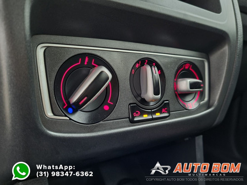 Imagem 8 de 15 de Volkswagen Fox 1.0 Flex 8v Sem Detalhe!