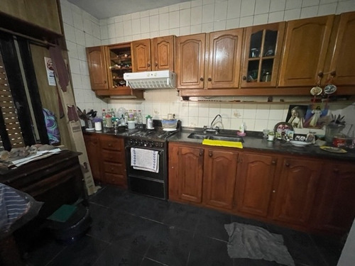 Imagen 3 de 7 de Venta - Casa En Ph Con 2 Casas - Benavidez 1466, Monte Grand