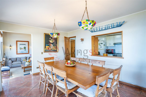 Casa En Venta De 5 Dorm. En Zapallar