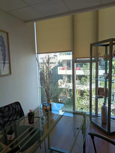 Arriendo Oficina Kennedy Piso 3