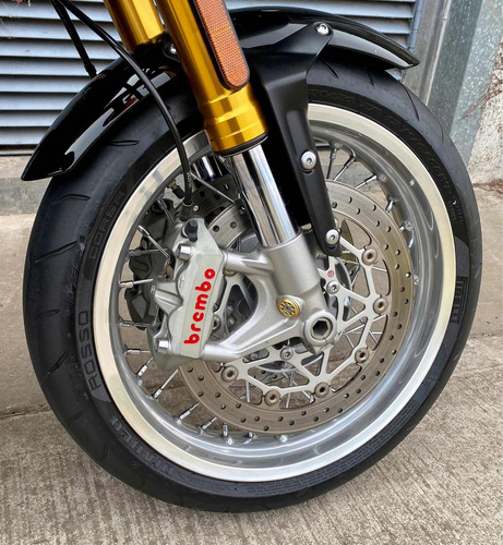 Imagen 2 de 8 de Triumph Truxton 1200 R