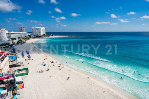 Penthouse A Orilla De Playa De Cancún La Mejor Ubicación En Venta C3921
