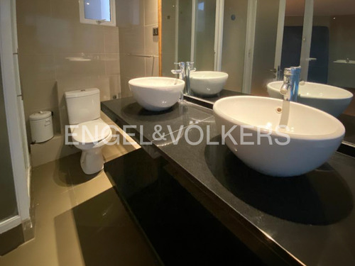 Moderna Casa En Jardines Del Sur Con 272 M2 Útiles