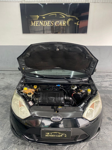 Imagem 4 de 12 de Ford Fiesta Sedã