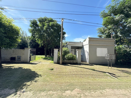Venta Casa En Laguna De Lobos, 400m2 De Jardín 2 Habitaciones