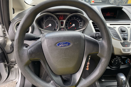 Ford Fiesta 1.6 Sportback Automática