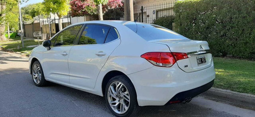Imagen 4 de 12 de Citroën C4 Lounge 2014 1.6 Tendance At6 Thp 163cv