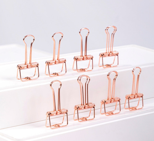 Imagen 1 de 7 de Doble Clip 8pcs Metalico Hueco Dorado Cobre 19mm 40hjs Deli