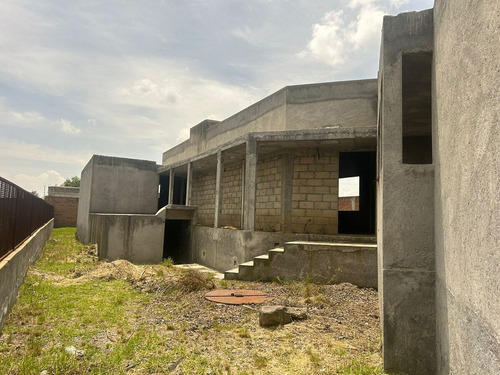 Se Vende Terreno Con Casa En Obra Gris Cacalomacan