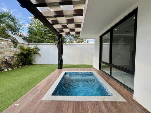 Casa En Venta En Mérida, Diade Temozón, 4 Habit
