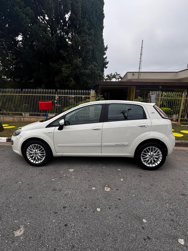 Fiat Punto 1.6 16V Essence Sp Dualogic Flex 5P