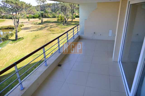 Duplex, Tiene Abajo 2 Dormitoiros Con 2 Baños, Arriba 1 Dormitorio Cn 1 Baño Y Otro Living - Ref: 5308