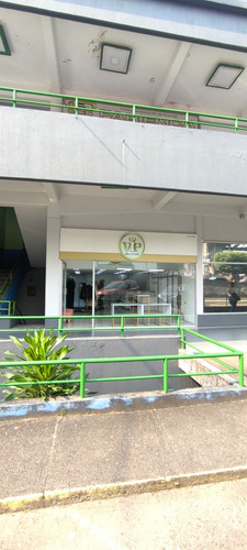 Ju Local En Venta Ubicado En El C.c Pinar