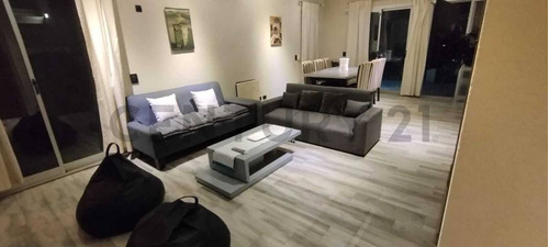 Alquiler Anual! Casa En Barrio Nayades - Pinamar