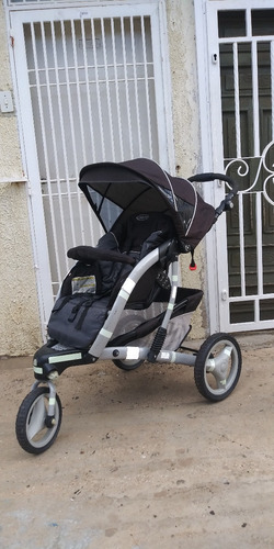 Imagen 1 de 3 de Coche Graco 3 Ruedas