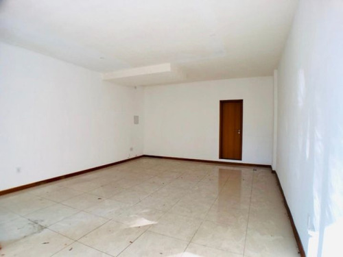 Venta Con Renta De Local Comercial Sobre Ellauri.