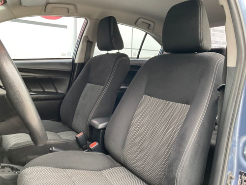 Imagen 11 de 15 de Toyota Yaris 2017 1.5 Core At Sedan Cvt
